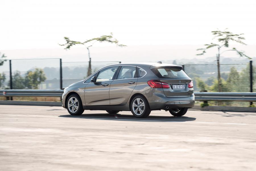  BMW 218i Active Tourer Luxury Line 2015 года  (ZA) (фото 14 из 30)